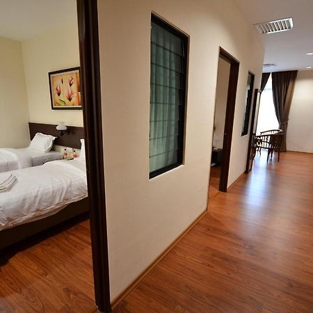 906 Riverside Hotel Malacca Екстер'єр фото